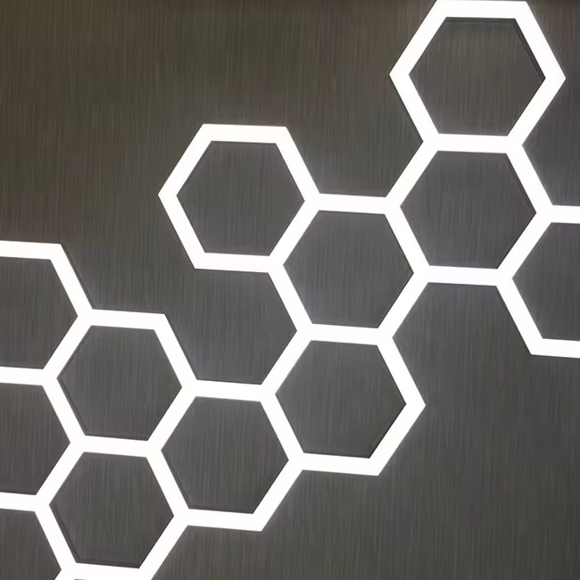 Luz lineal Hexagon Mix Honeycomb para uso en garaje 